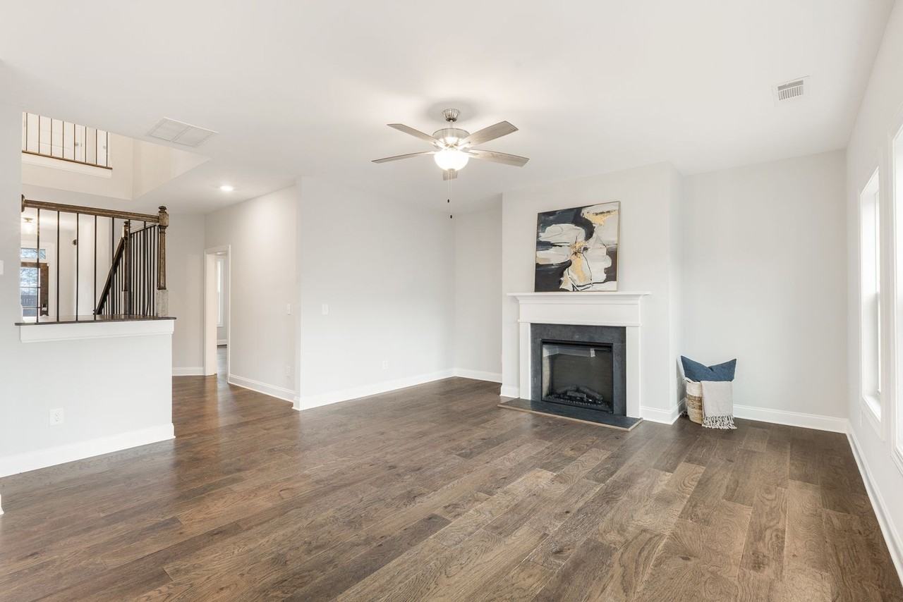 7563 Milford Pl - Photo 4 of 19