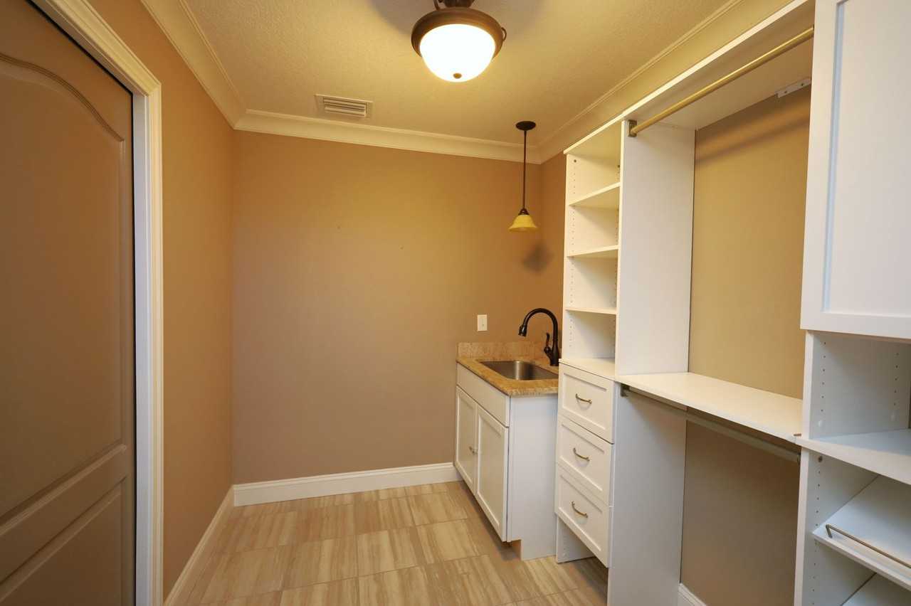 4015 Cane Mill Cir - Photo 7 of 22