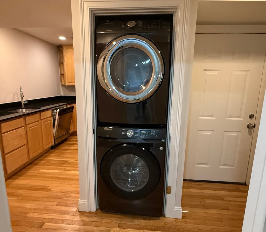 133 Calumet St - Photo 6 of 16