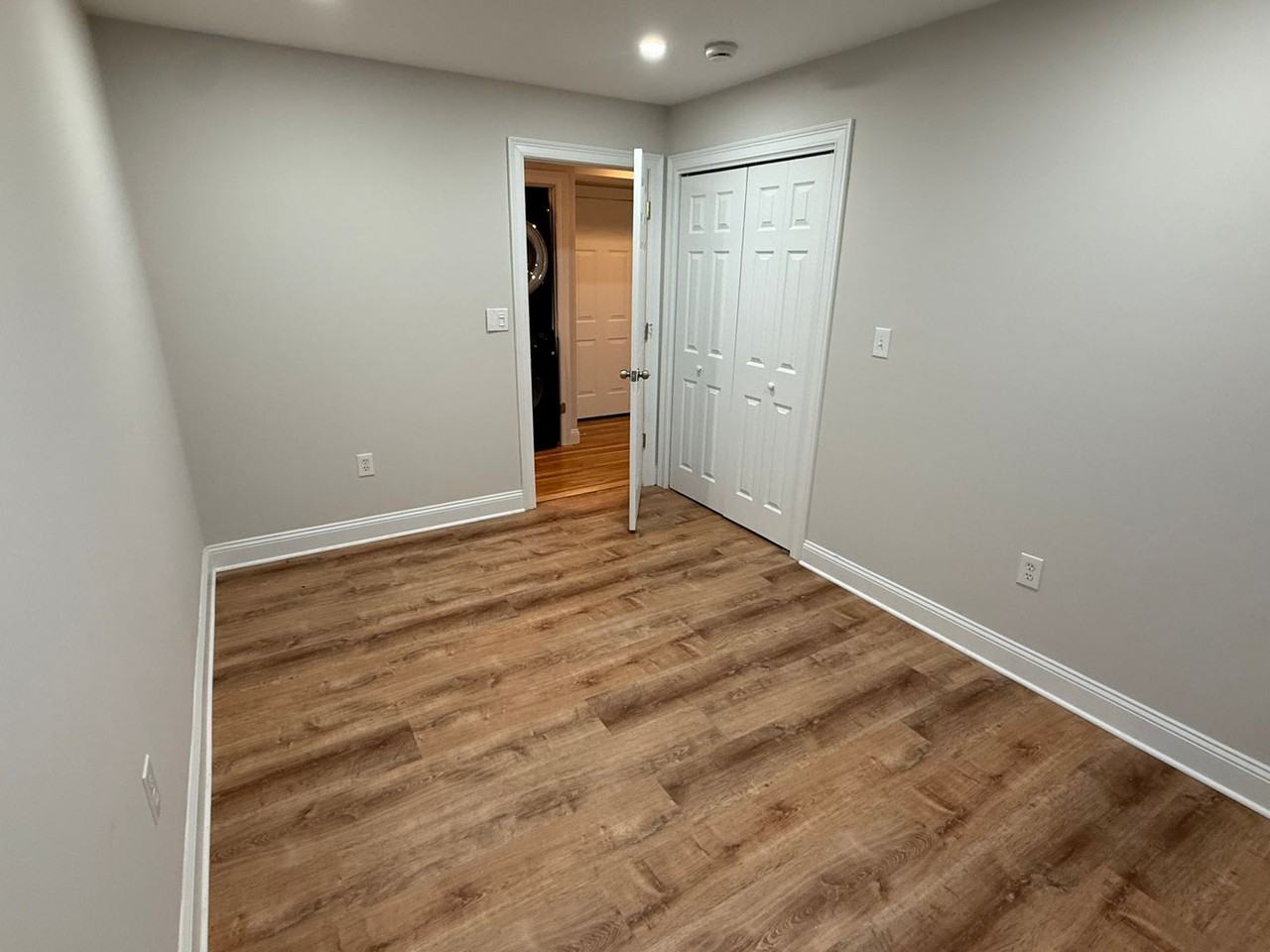 133 Calumet St - Photo 7 of 16