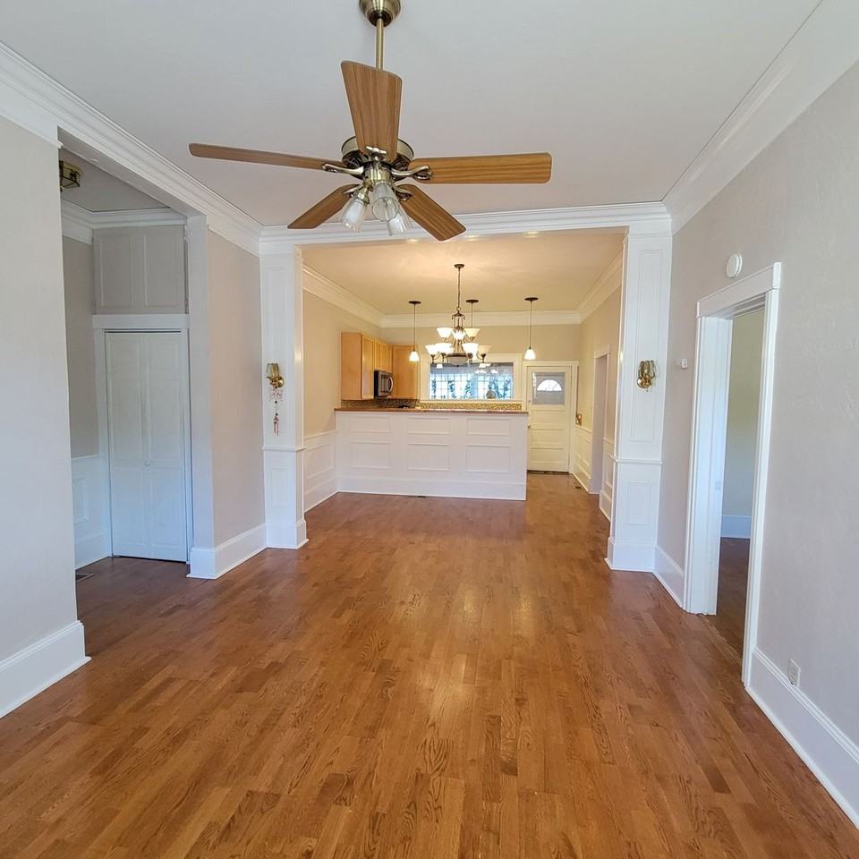 403 Talbart St #A - Photo 4 of 18