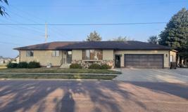 1521 W University Ave - Photo 1 of 1