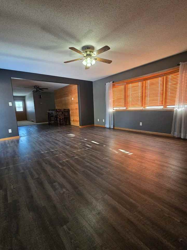 1521 W University Ave - Photo 5 of 20