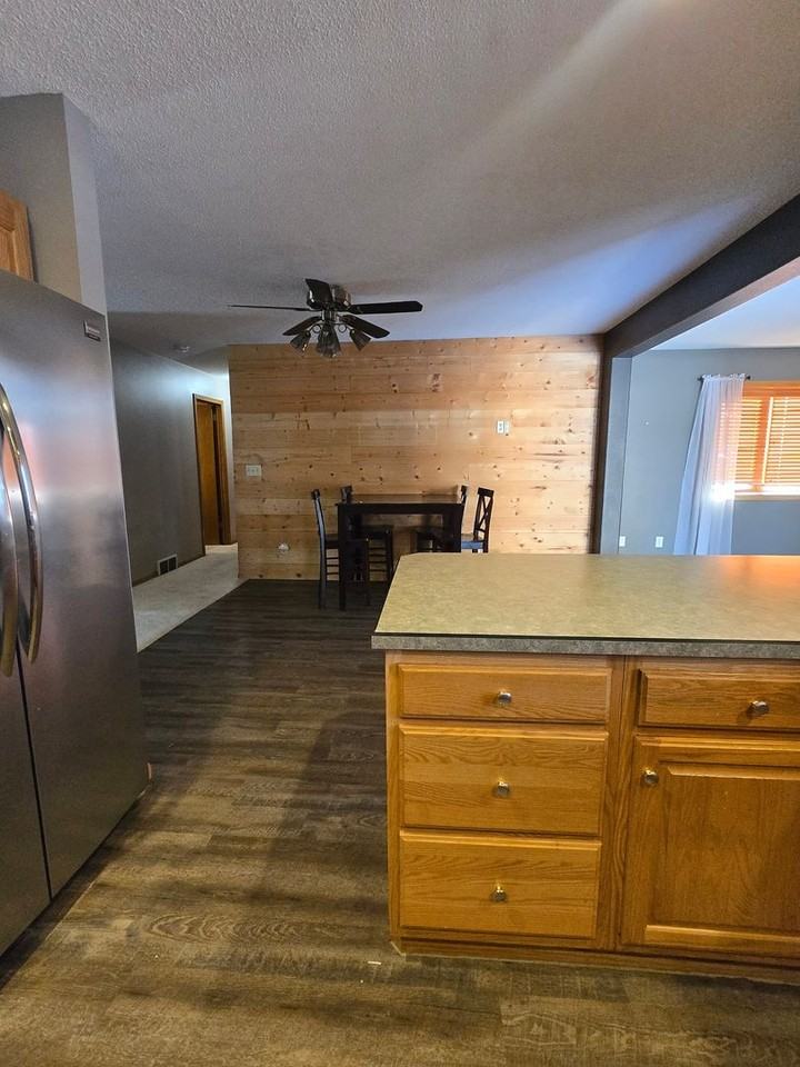 1521 W University Ave - Photo 7 of 20