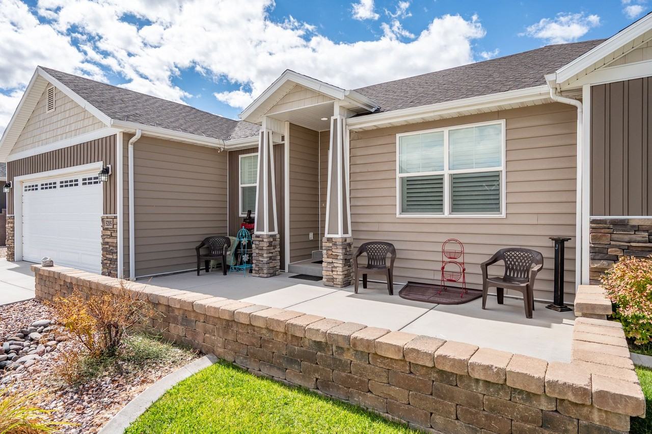 5205 N Scenic Dr - Photo 4 of 40