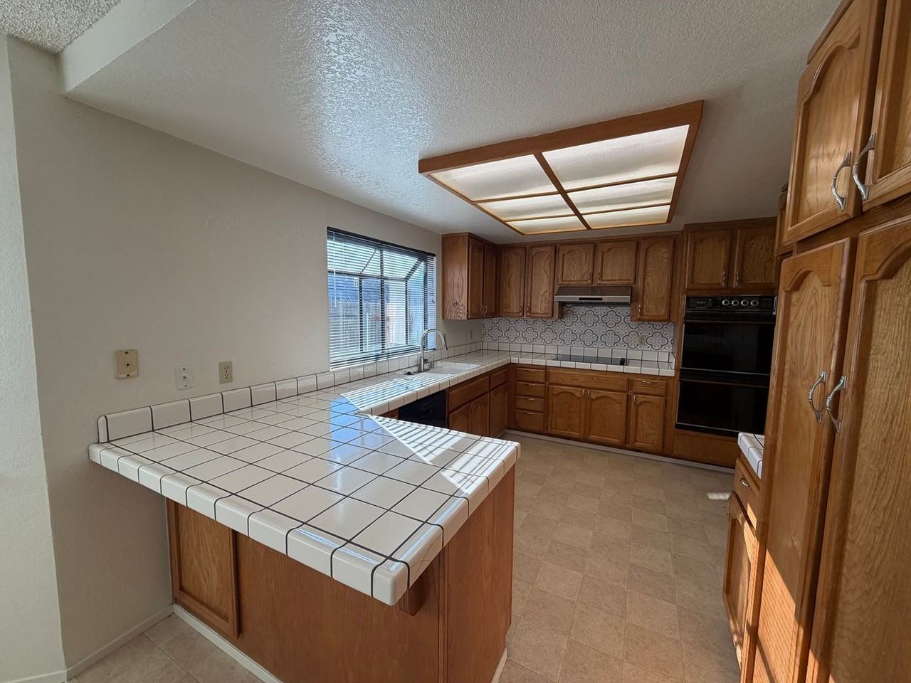 876 Shellwood Way - Photo 5 of 16