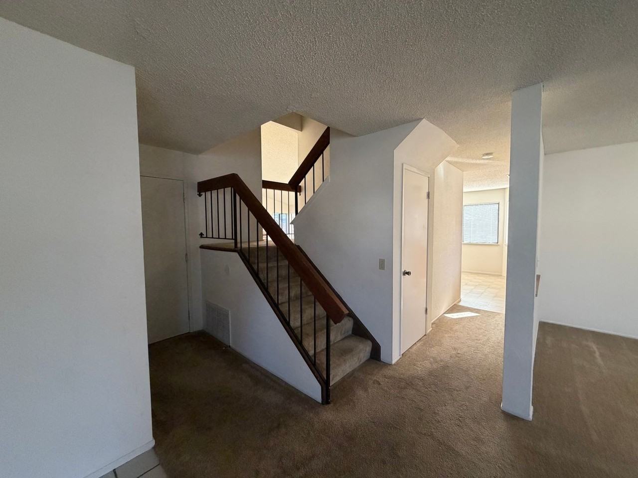 876 Shellwood Way - Photo 6 of 16