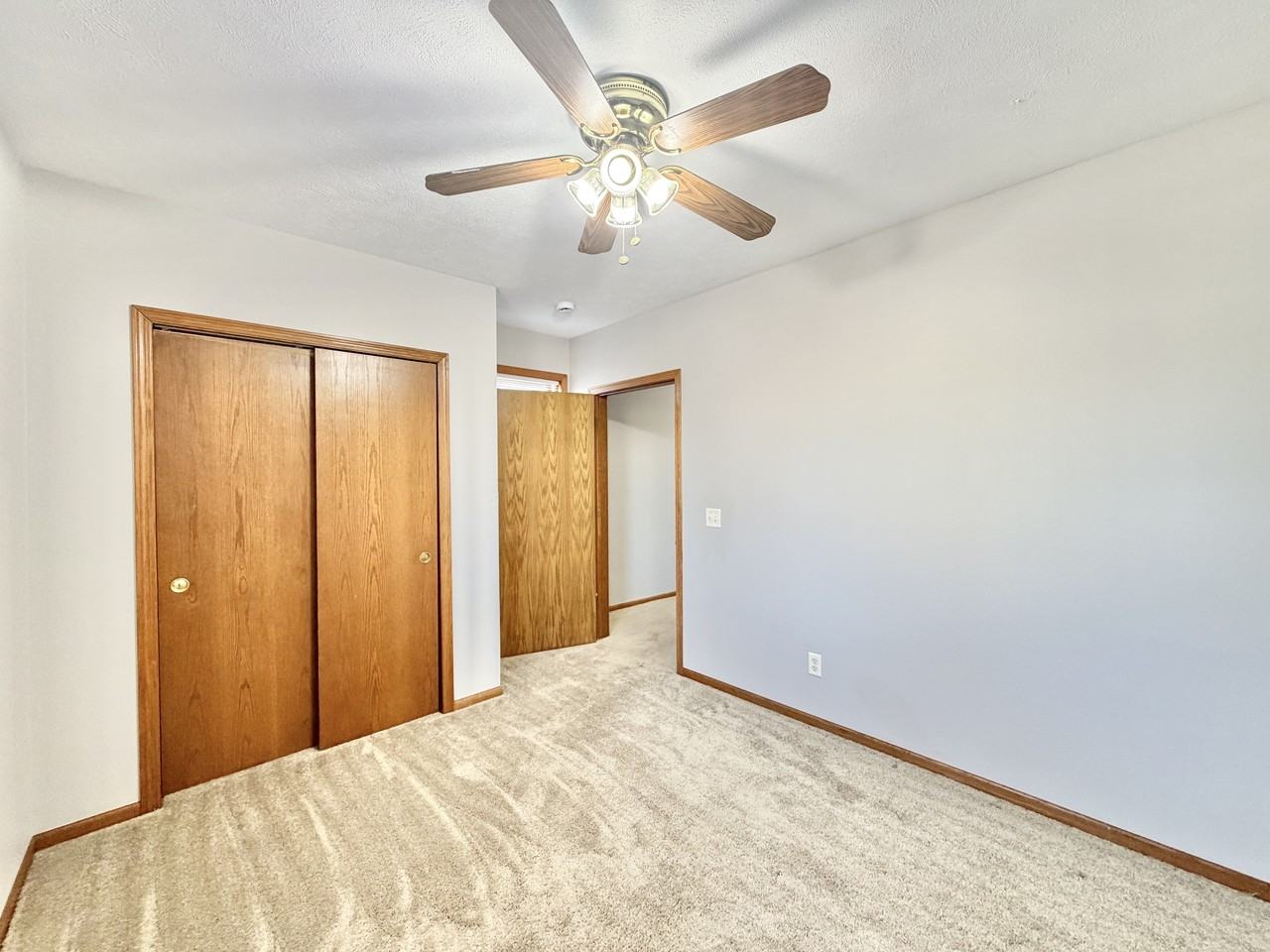 167 S Jackson St - Photo 7 of 26