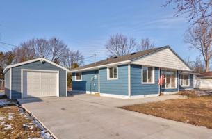 featured image of 2114 2114 - 2118 Avalon Cir, Bay City, MI 48708