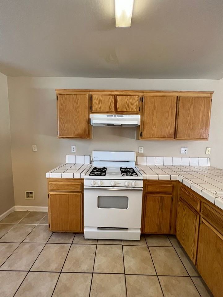 6204 Straub Ln - Photo 7 of 24