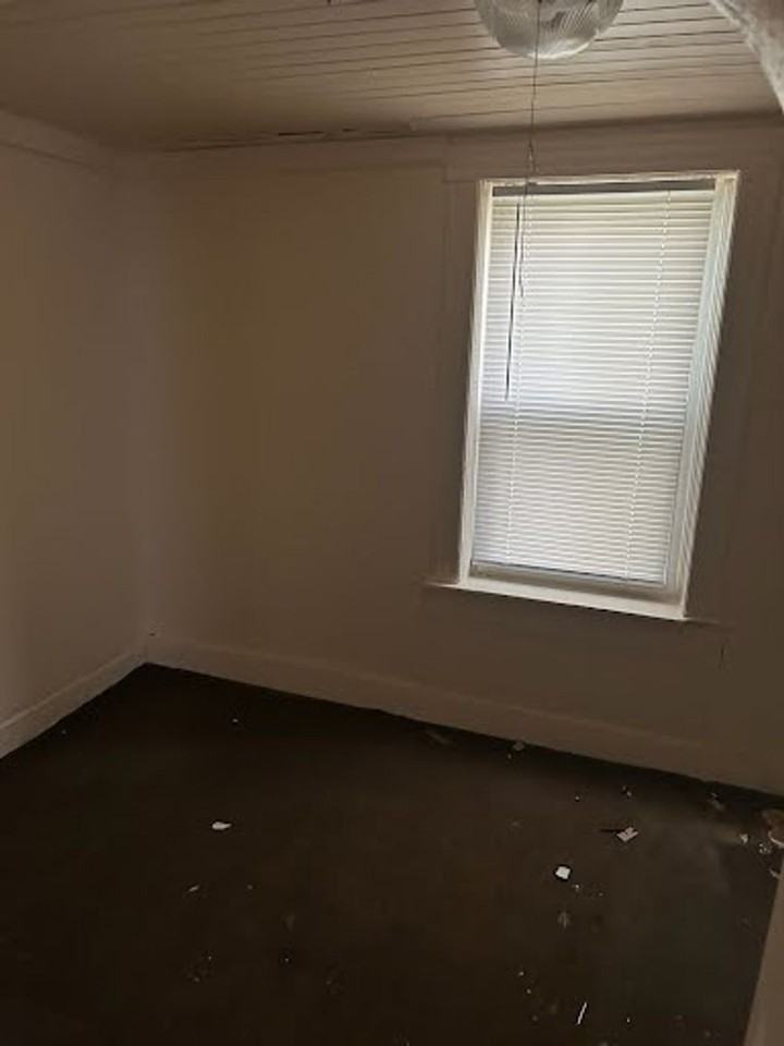 2478 S 5th Pl - Photo 2 of 5