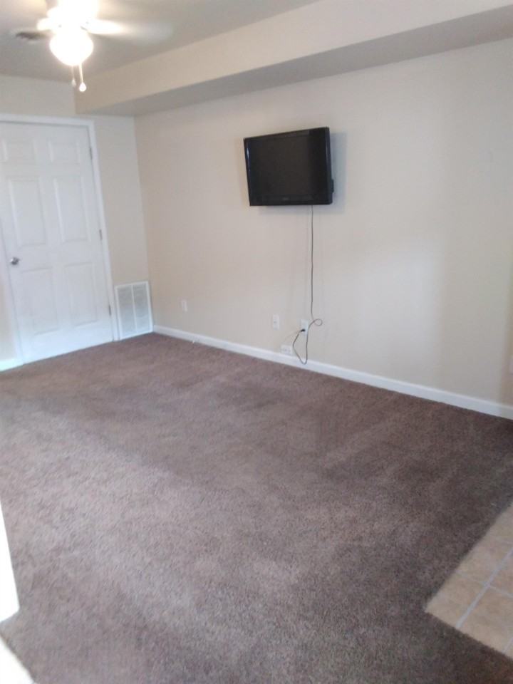 709 - Photo 2 of 6