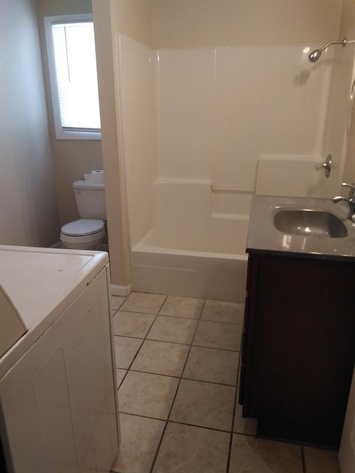 709 - Photo 4 of 6