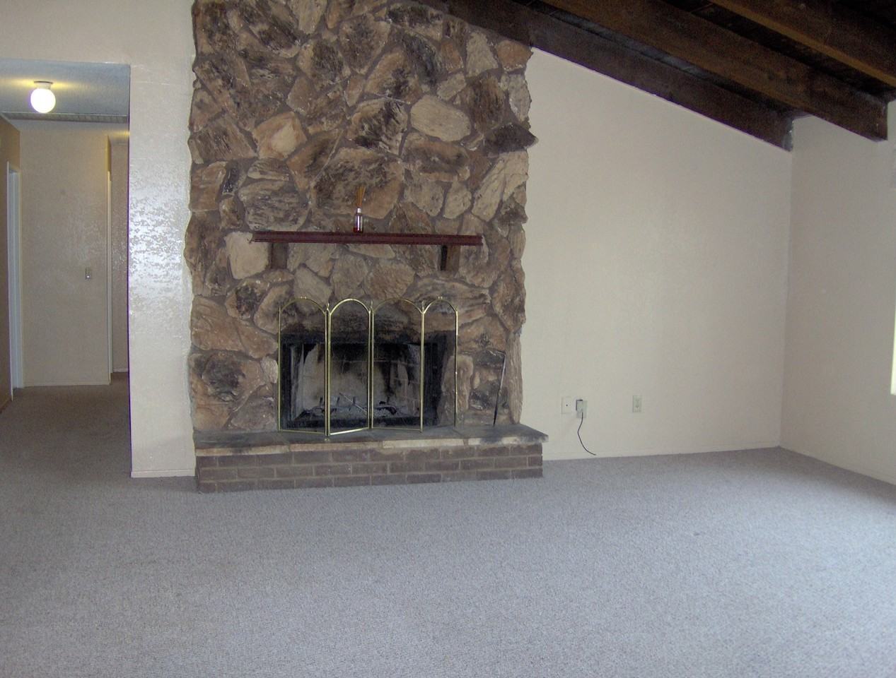 21331 Rider St - Photo 3 of 21