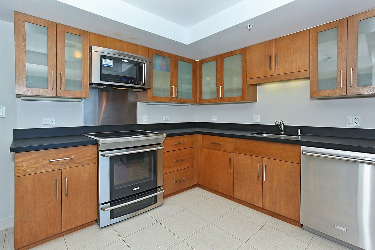 1009 Kapiolani Blvd #4704 - Photo 2 of 20