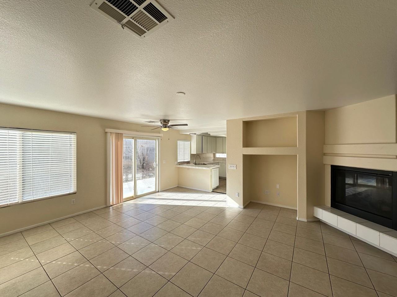 729 Persian Violet Ave - Photo 7 of 25