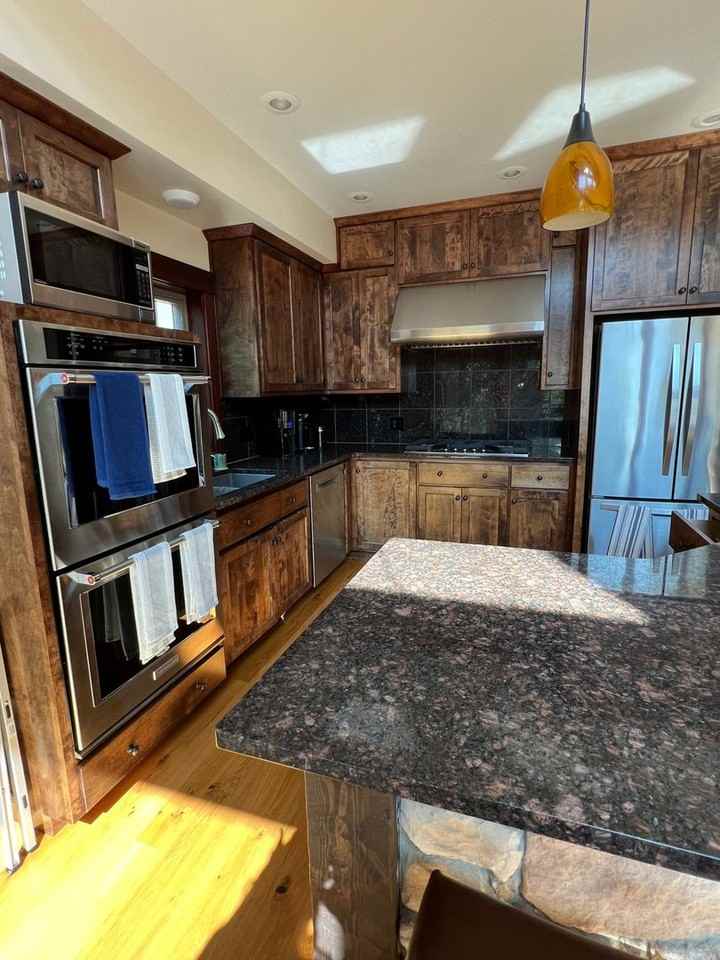 24245 Hewett Rd - Photo 4 of 50