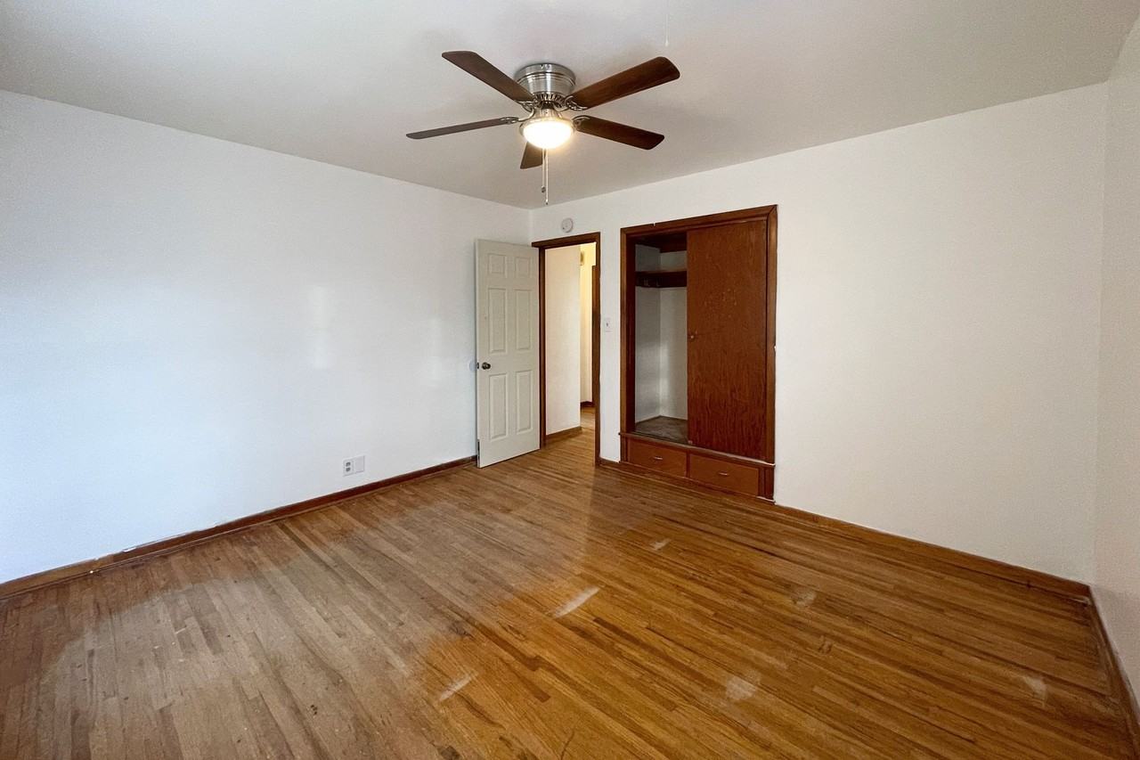 2006 Cone St - Photo 5 of 12