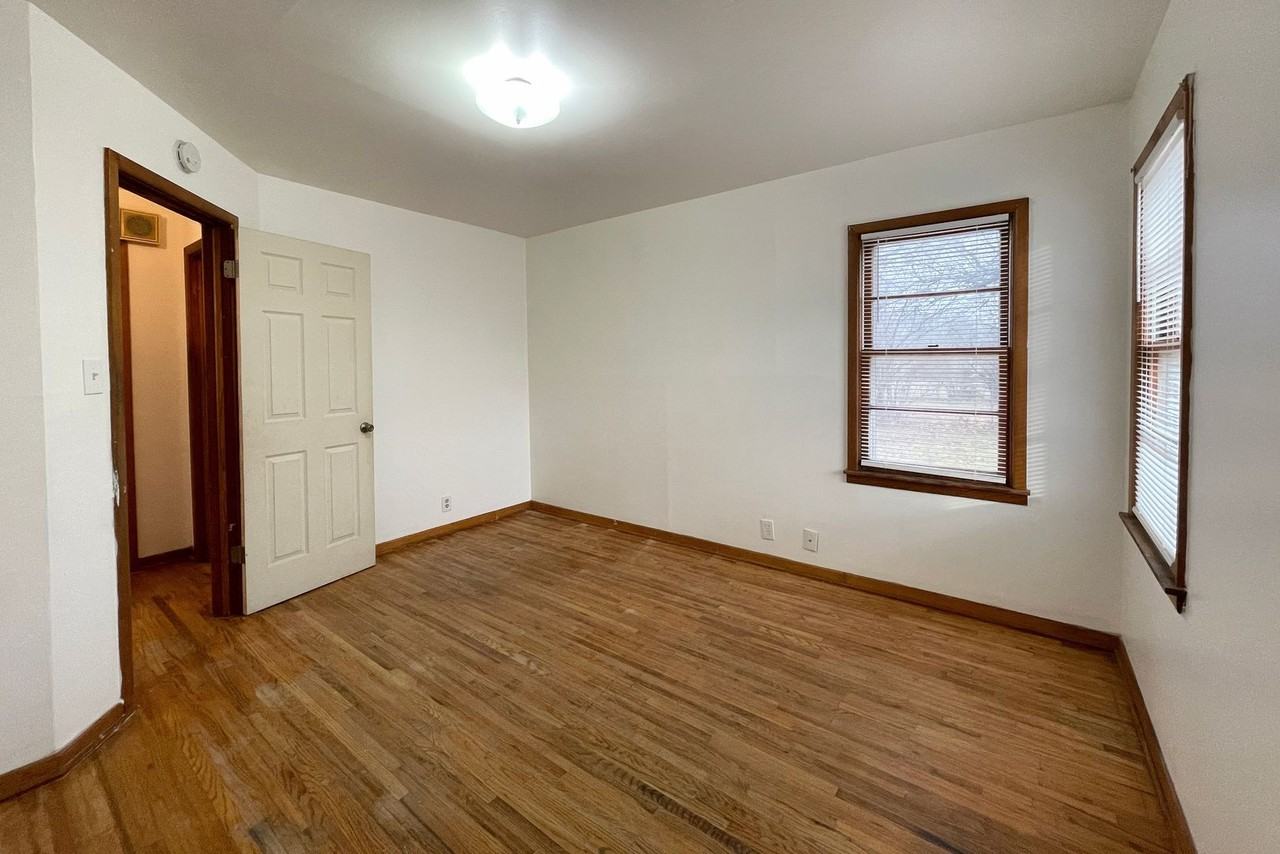 2006 Cone St - Photo 6 of 12