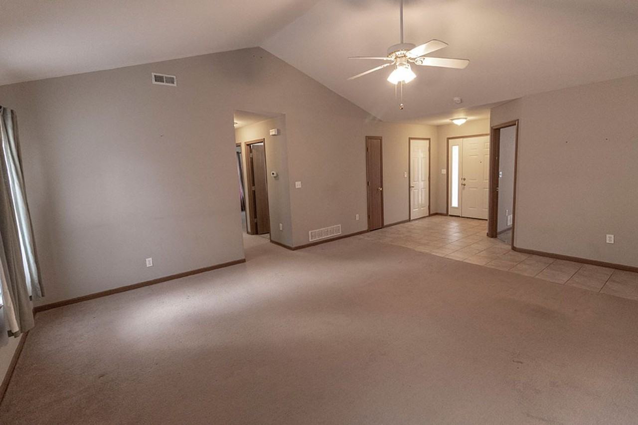 1606 Typhoon Dr - Photo 6 of 32