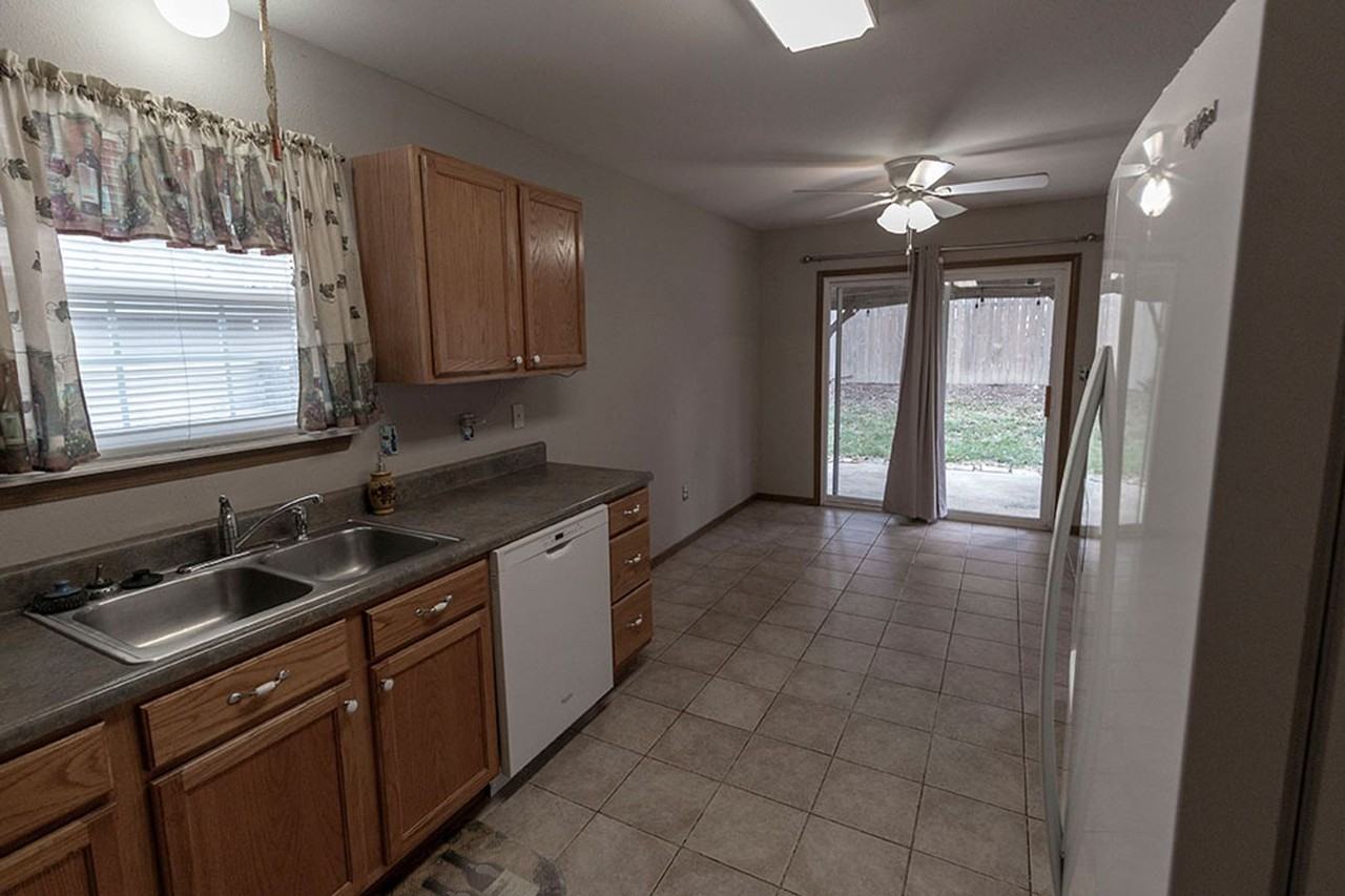 1606 Typhoon Dr - Photo 7 of 32