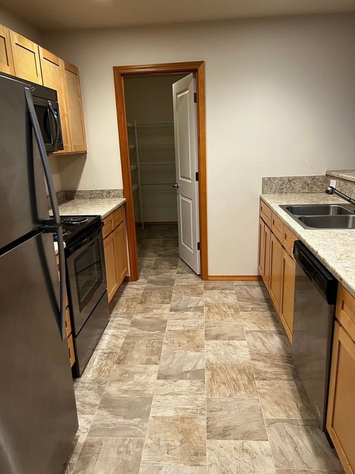 394 Ne Inspiration St - Photo 5 of 16