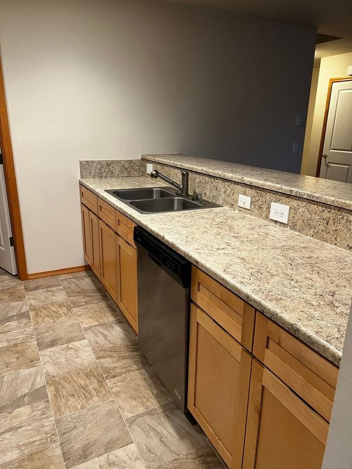 394 Ne Inspiration St - Photo 6 of 16