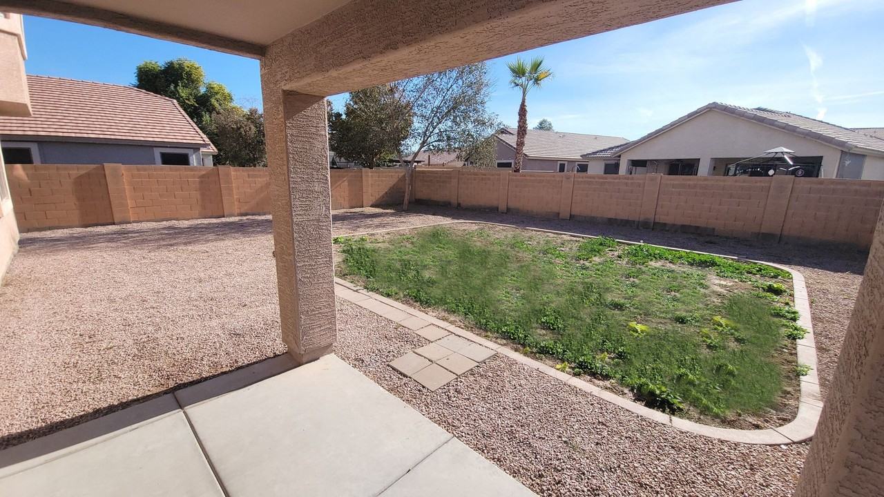 21821 E Via Del Rancho - Photo 3 of 33