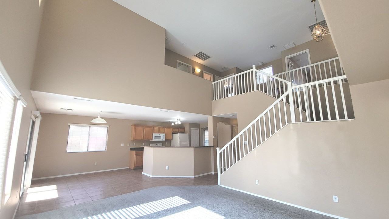 21821 E Via Del Rancho - Photo 4 of 33