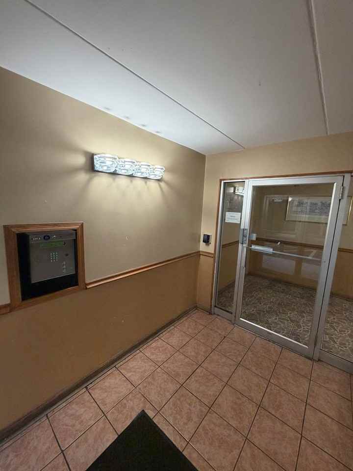 7432 Washington St - Photo 2 of 12