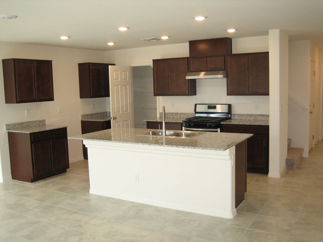 2962 Saltillo Ln - Photo 3 of 15