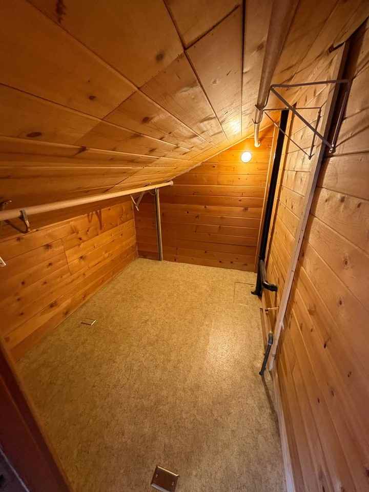 820 S Court St - Photo 5 of 44