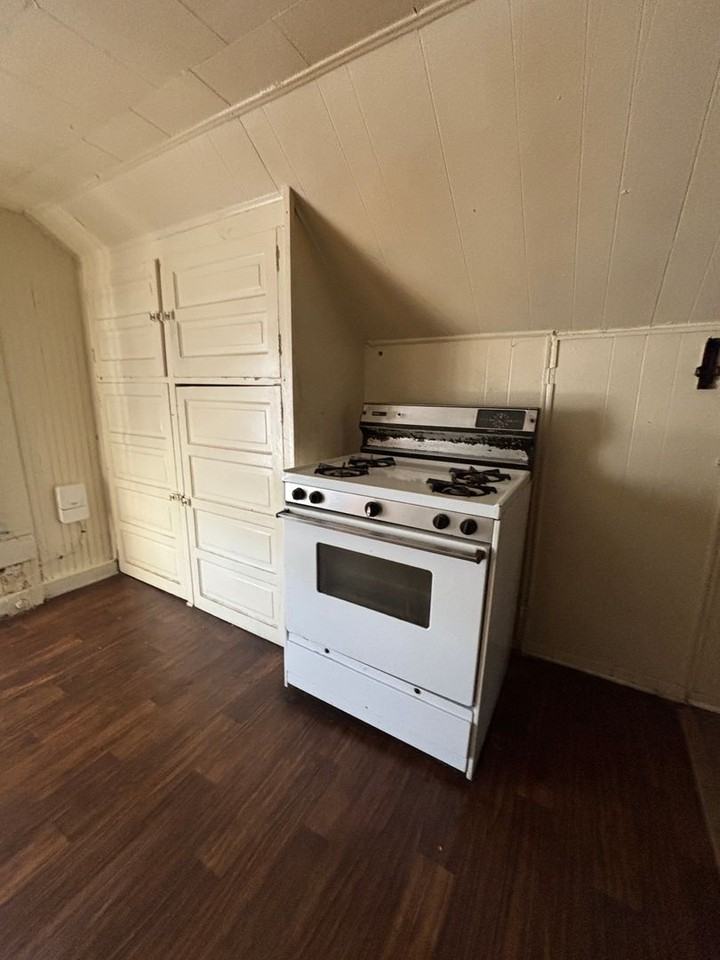 1109 Sycamore - Photo 5 of 11