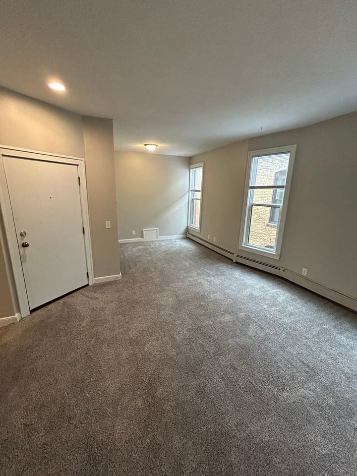 732 East 16th Street (New Town) - Photo 4 of 21