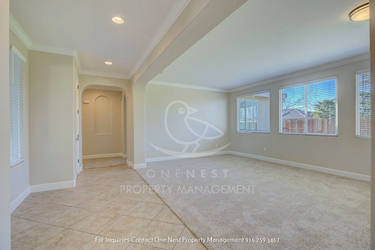 2119 Greenhorn Creek Cir - Photo 3 of 30