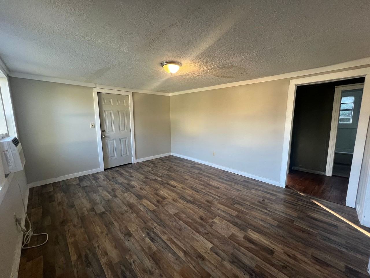 1818 Fosters Ferry Rd - Photo 2 of 10