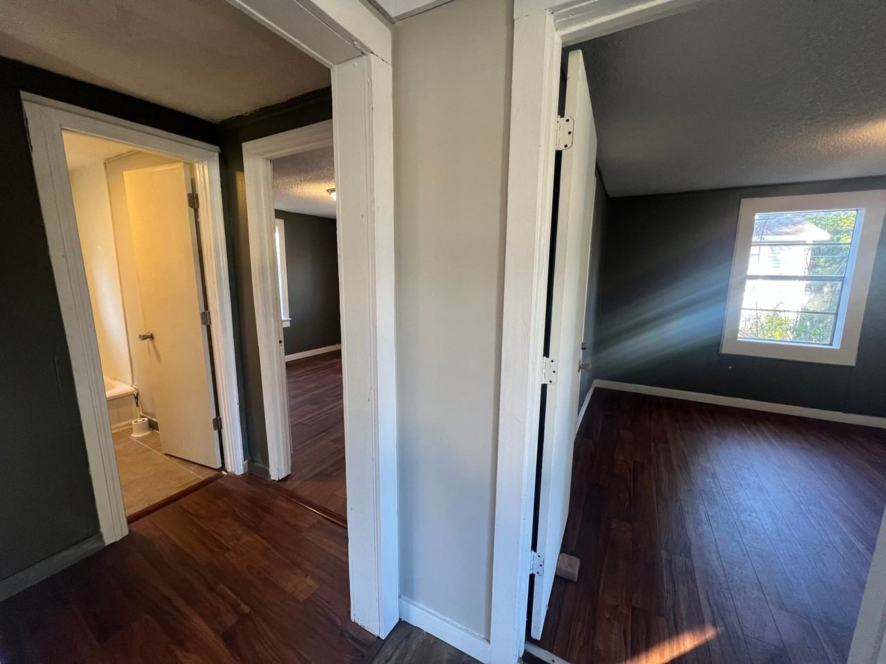 1818 Fosters Ferry Rd - Photo 4 of 10