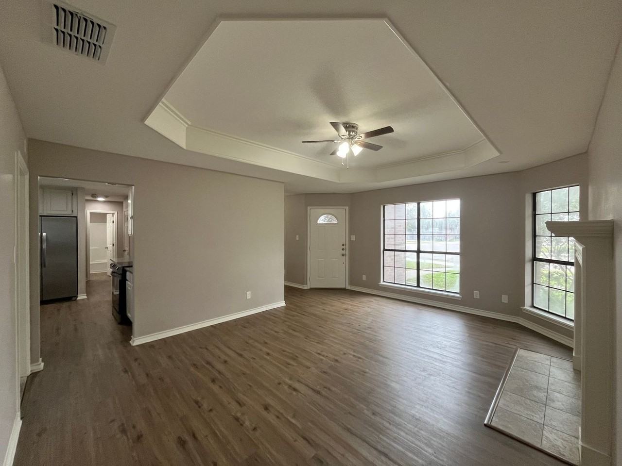 3917 Wirt Ave - Photo 4 of 35