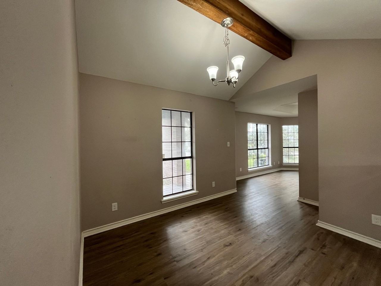 3917 Wirt Ave - Photo 6 of 35