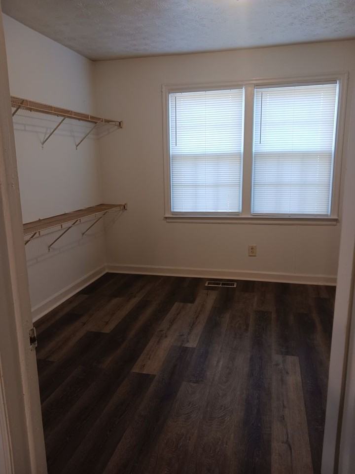 4560 Reese Rd - Photo 7 of 18