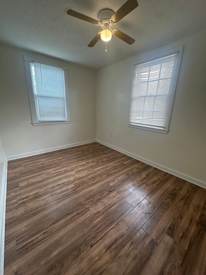 741 W 1st St - Photo 5 of 8