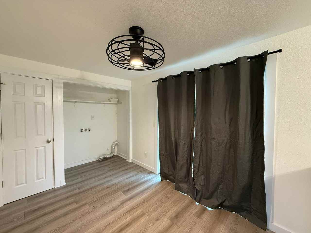 925 Avenue G - Photo 5 of 19