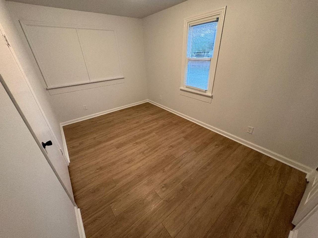 11038 Gertrude Ave - Photo 6 of 8