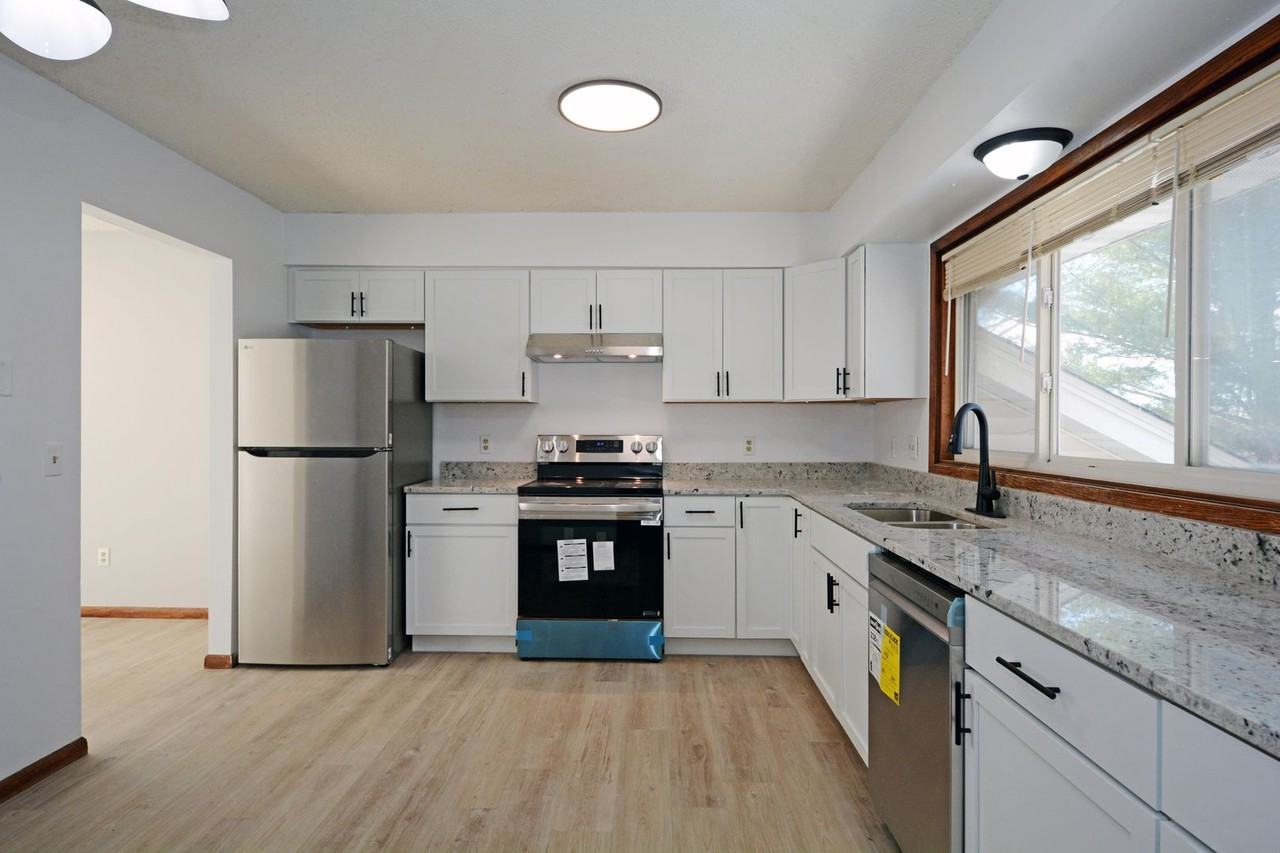 7315 Bagpipe Blvd - Photo 2 of 16