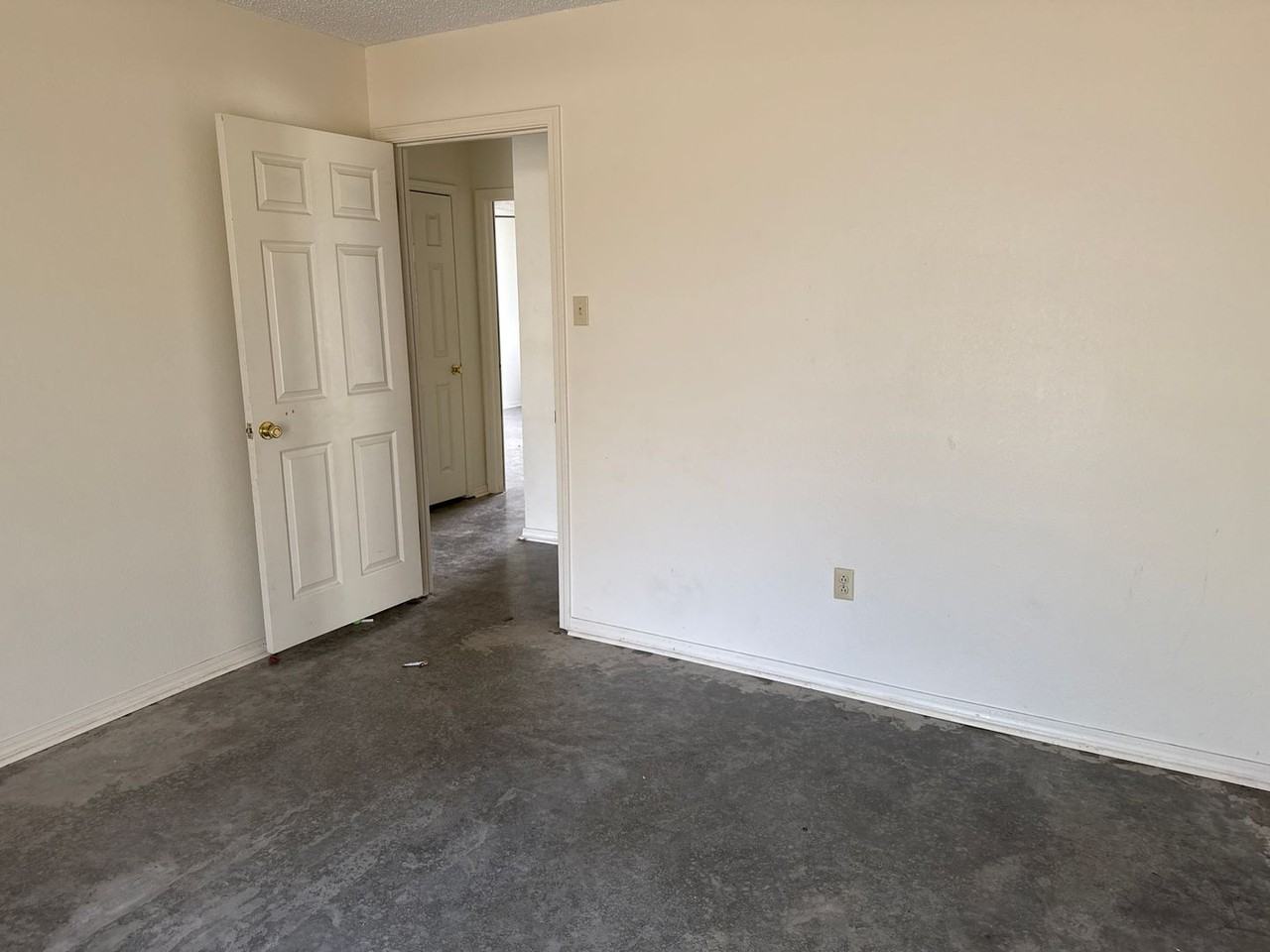 16990 Lake Charles Hwy - Photo 6 of 9