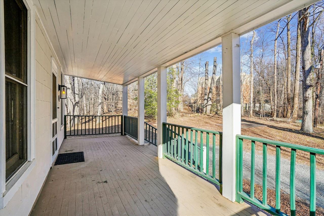 2799 Beechbank Rd - Photo 4 of 44