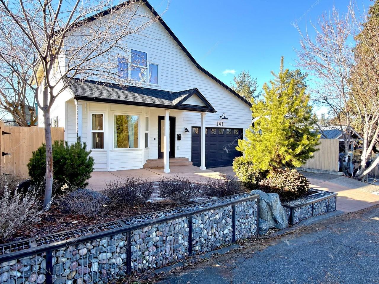 141 Nw Adams Pl - Photo 3 of 50