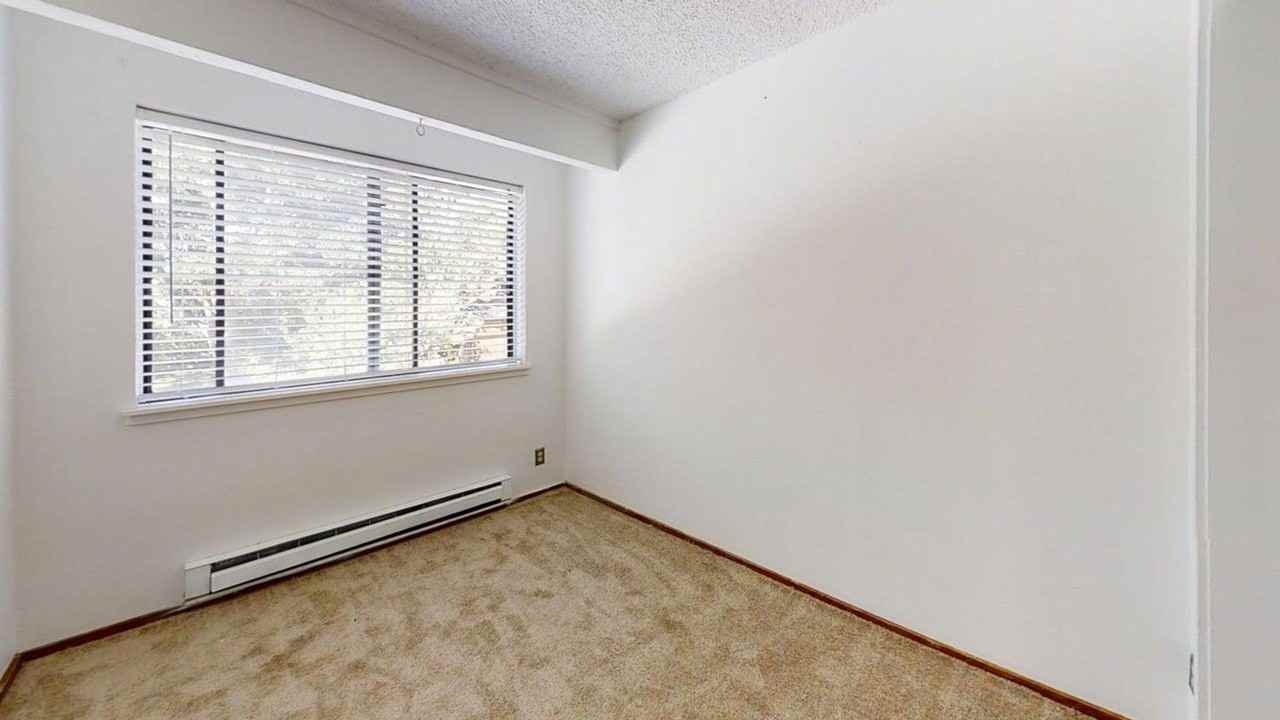 2633 Juniper Ave - Photo 5 of 11