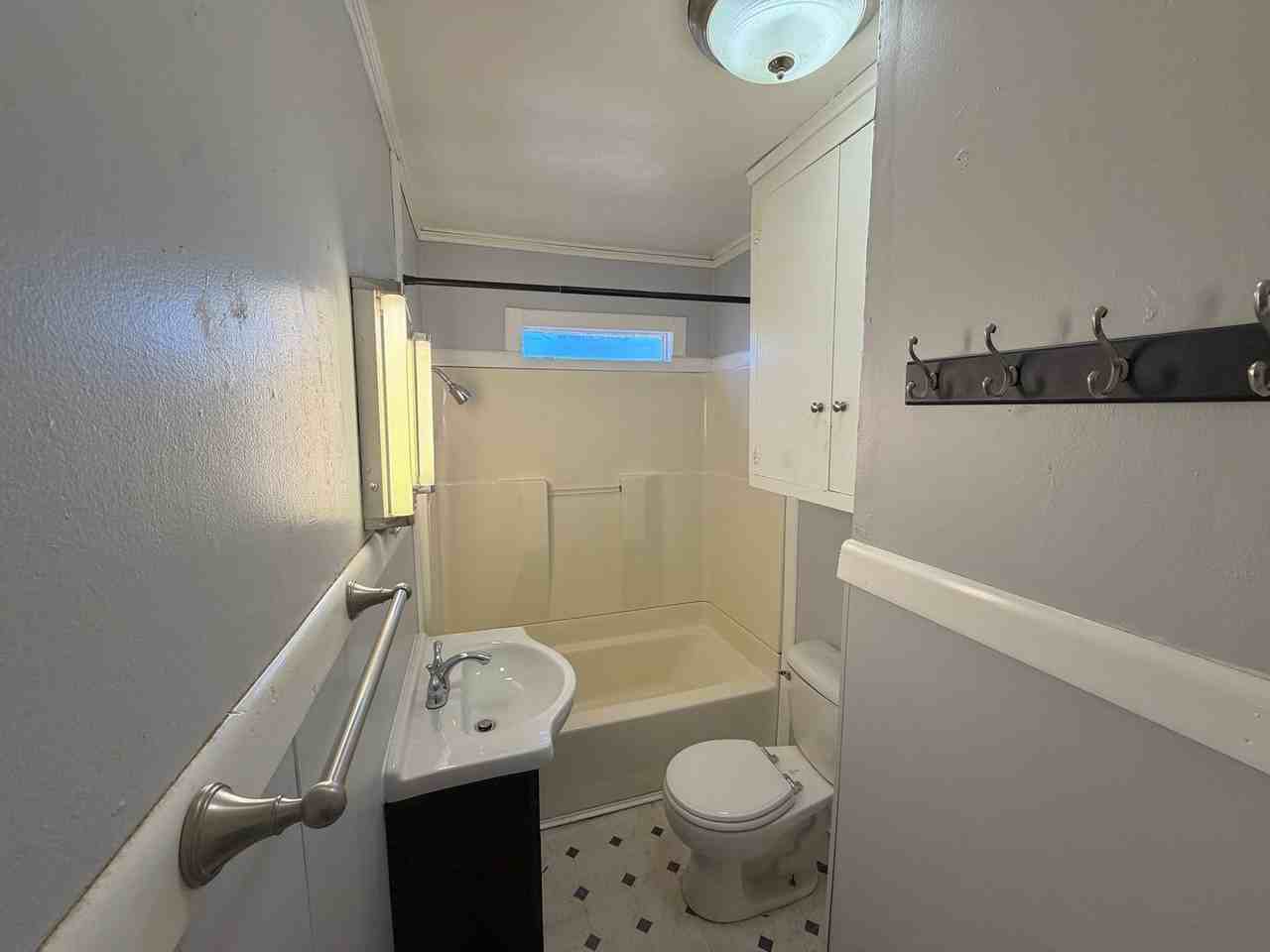 153 Lone Pine Rd - Photo 5 of 10