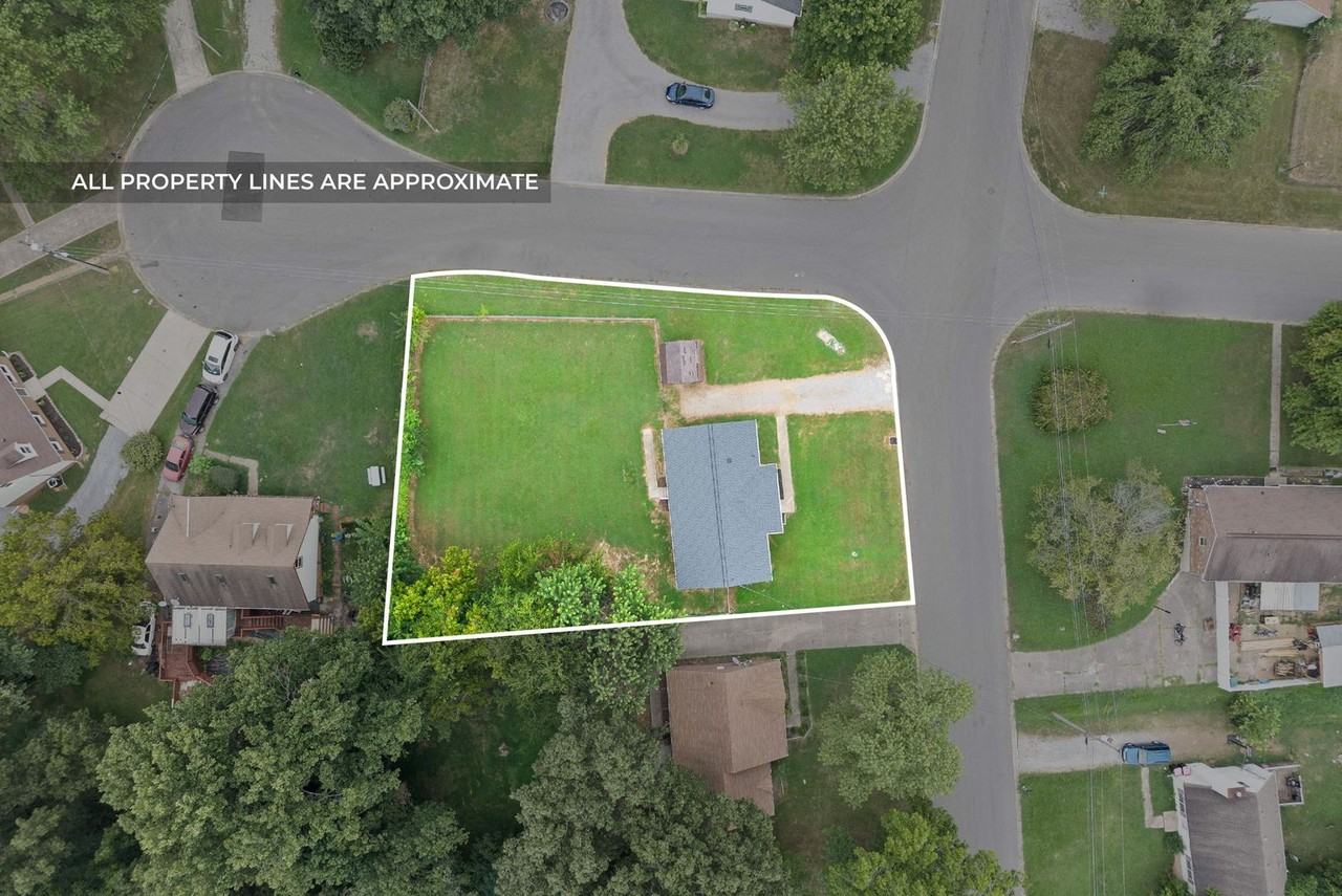 619 Ranch Hill Dr - Photo 3 of 32